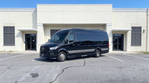 15 passenger sprinter van