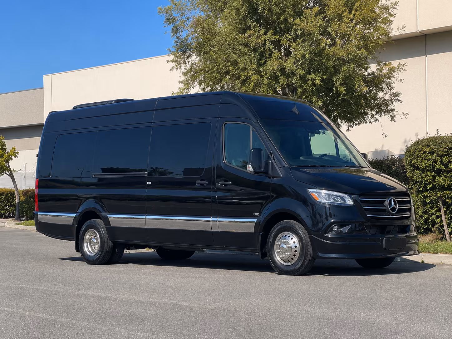 find the perfect transportation for your next corporate event 5
