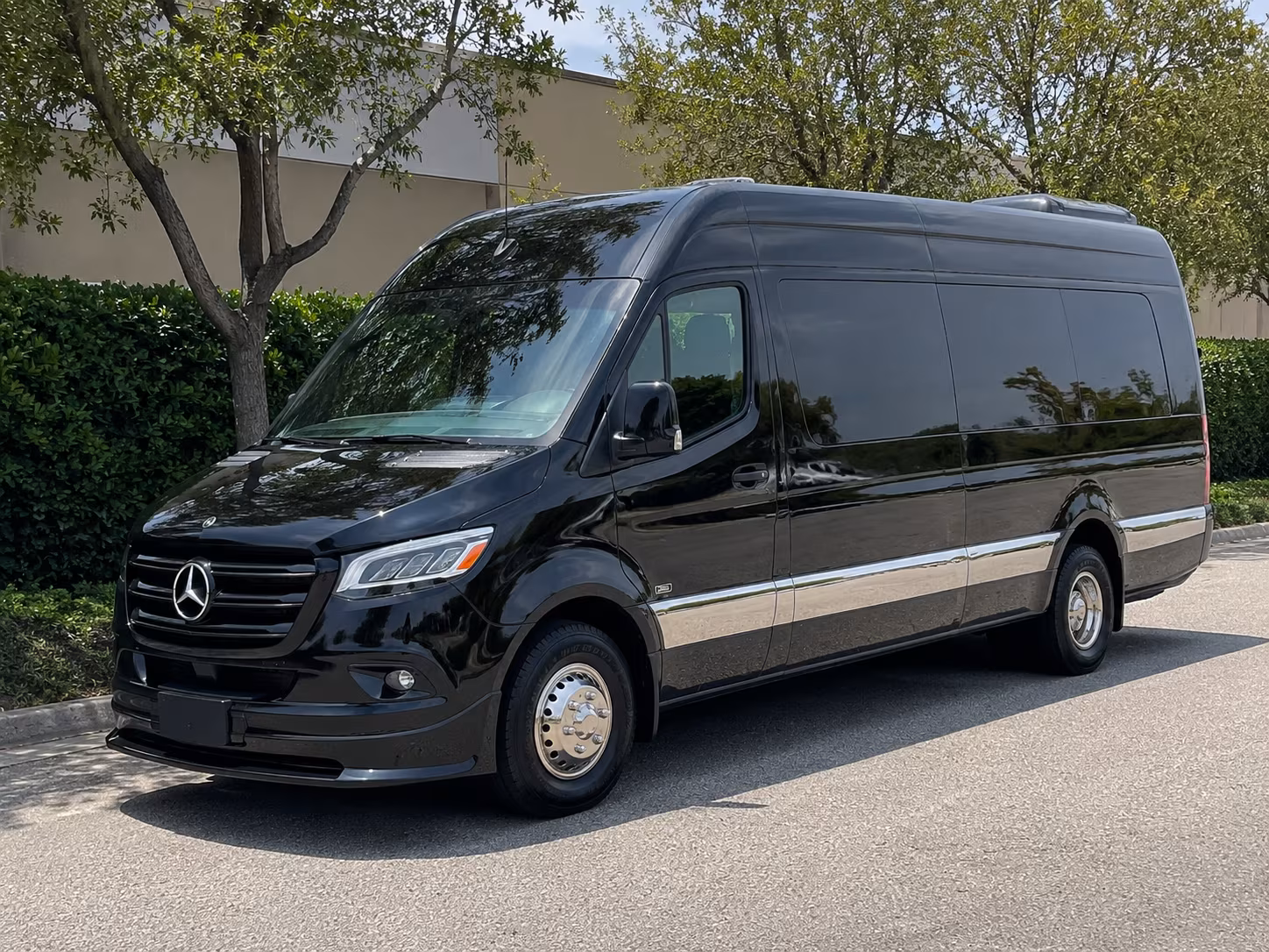 find the perfect transportation for your next wedding 1